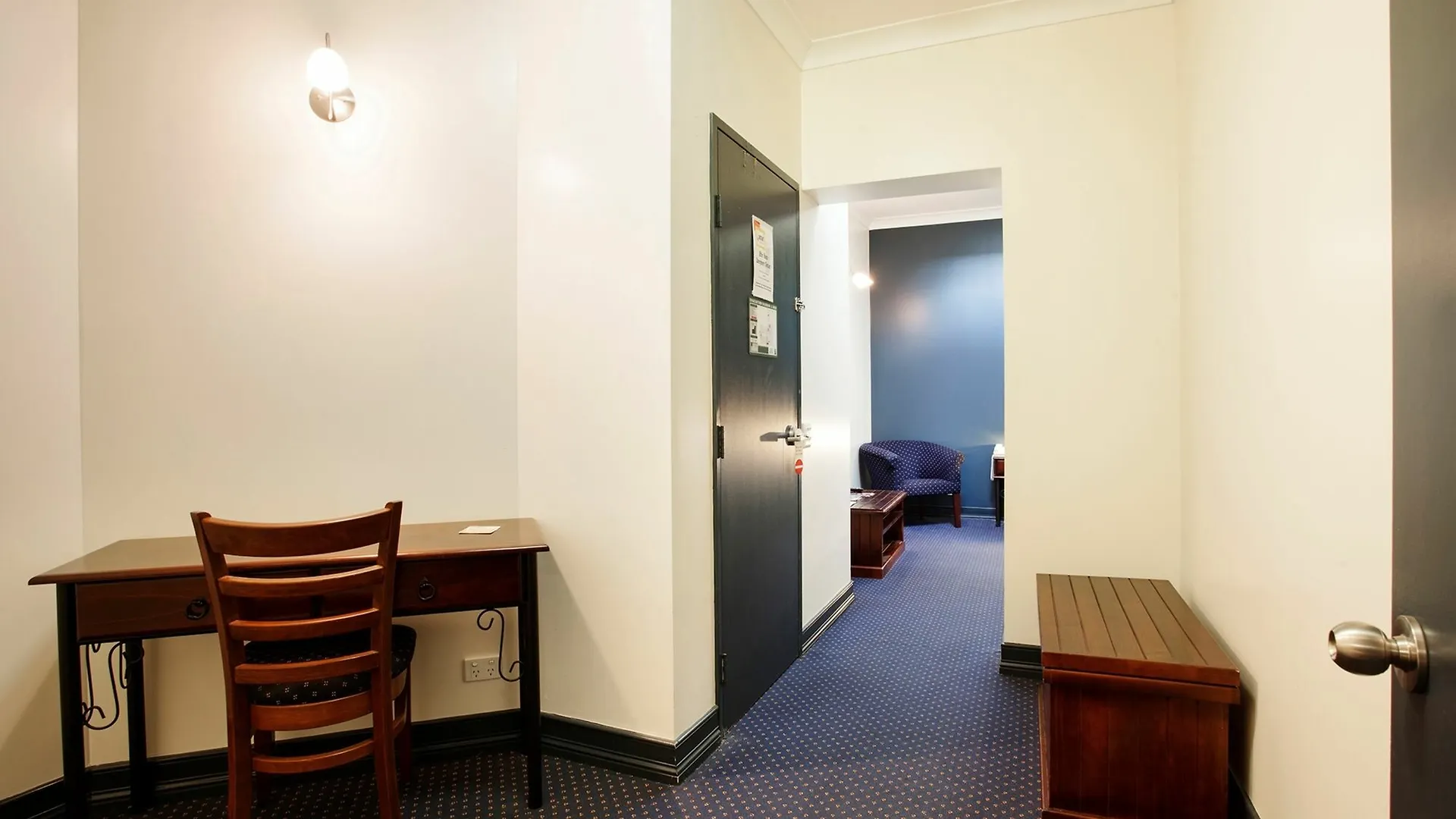 Nightcap At Atherton Hotel Australia