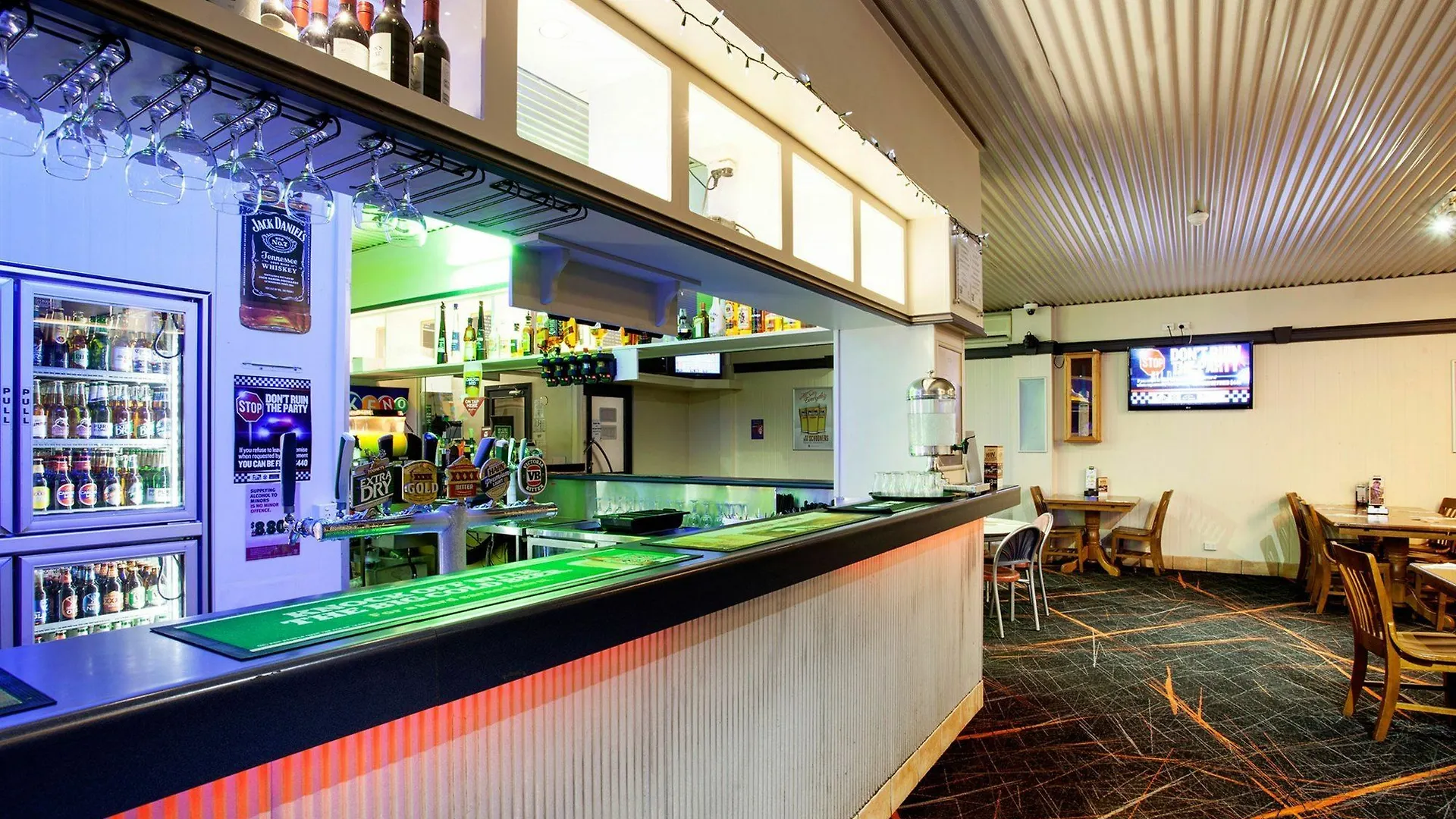 Nightcap At Atherton Hotel Australia